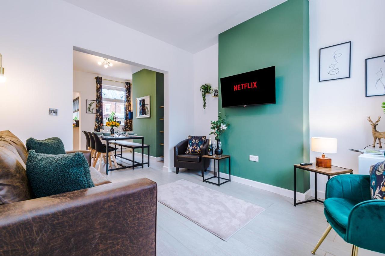 Stunning 3-Bed Home In Nantwich By 53 Degrees Property - Amazing Location, Ideal For Groups - Sleeps 6 ภายนอก รูปภาพ