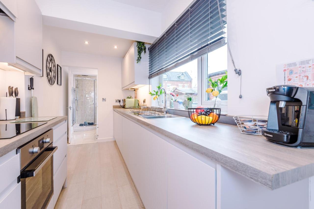Stunning 3-Bed Home In Nantwich By 53 Degrees Property - Amazing Location, Ideal For Groups - Sleeps 6 ภายนอก รูปภาพ