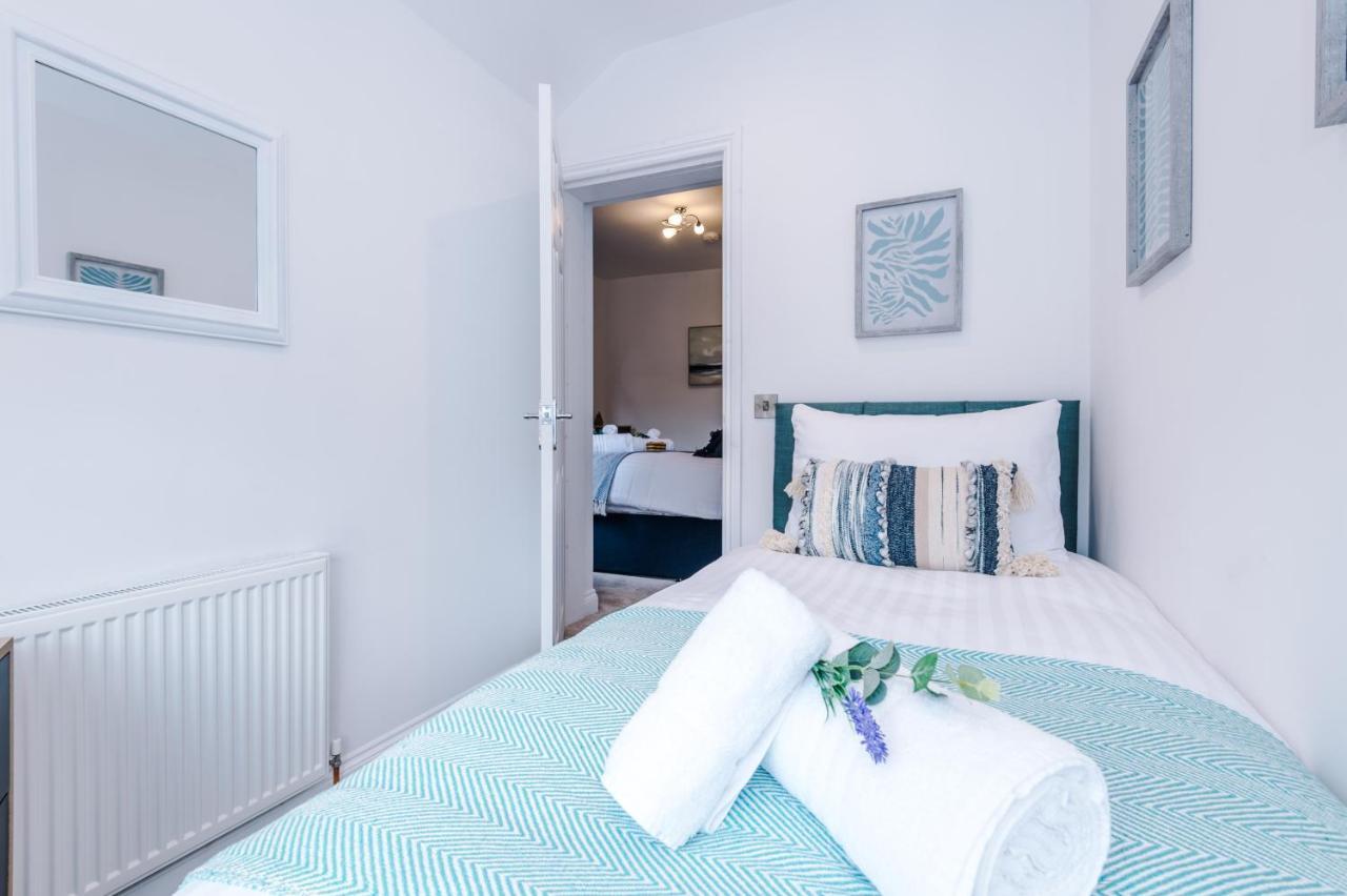 Stunning 3-Bed Home In Nantwich By 53 Degrees Property - Amazing Location, Ideal For Groups - Sleeps 6 ภายนอก รูปภาพ