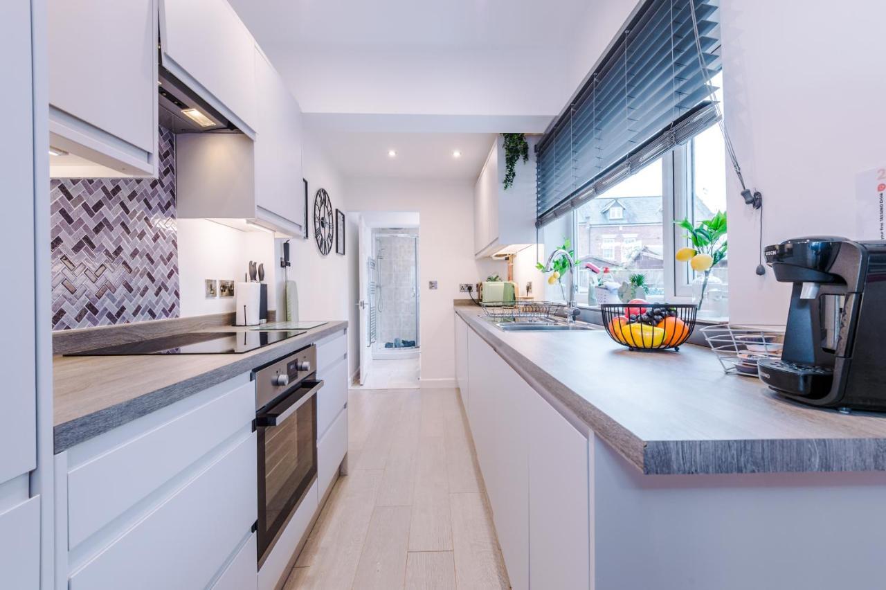 Stunning 3-Bed Home In Nantwich By 53 Degrees Property - Amazing Location, Ideal For Groups - Sleeps 6 ภายนอก รูปภาพ