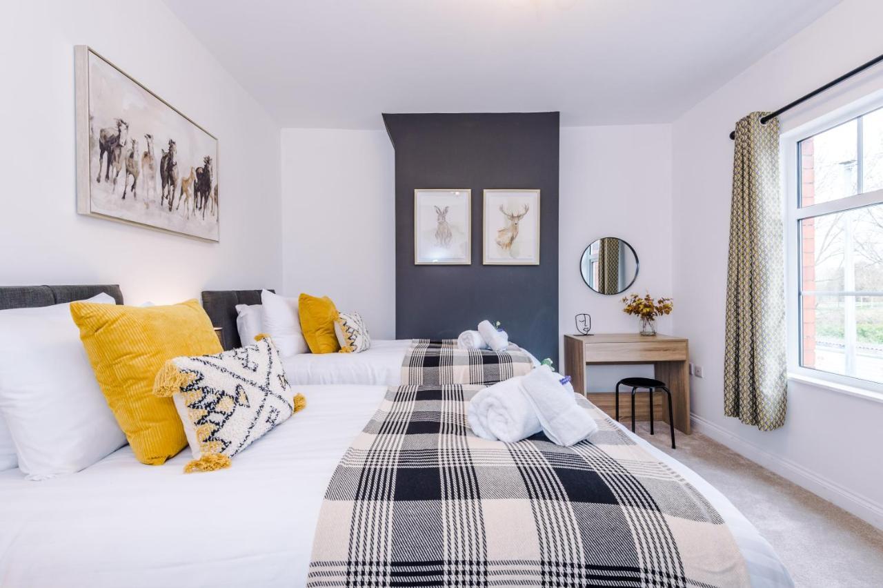 Stunning 3-Bed Home In Nantwich By 53 Degrees Property - Amazing Location, Ideal For Groups - Sleeps 6 ภายนอก รูปภาพ